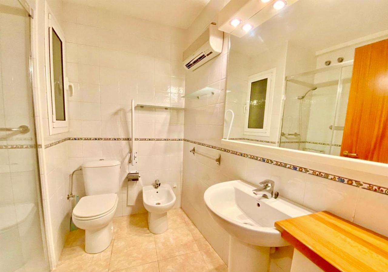 Apartamento Orient En Palamos Tercera Linea De Mar Exterior photo